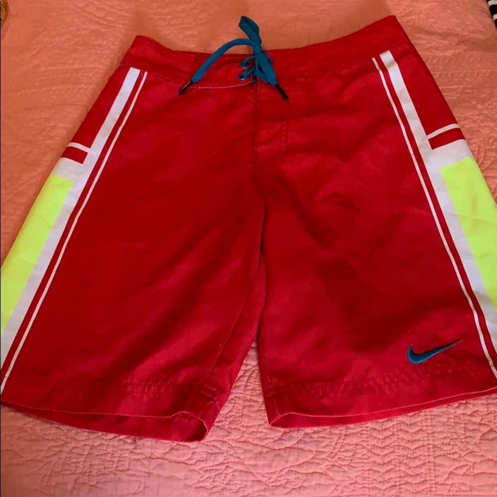 Nike swim trunks size 10 25 inch